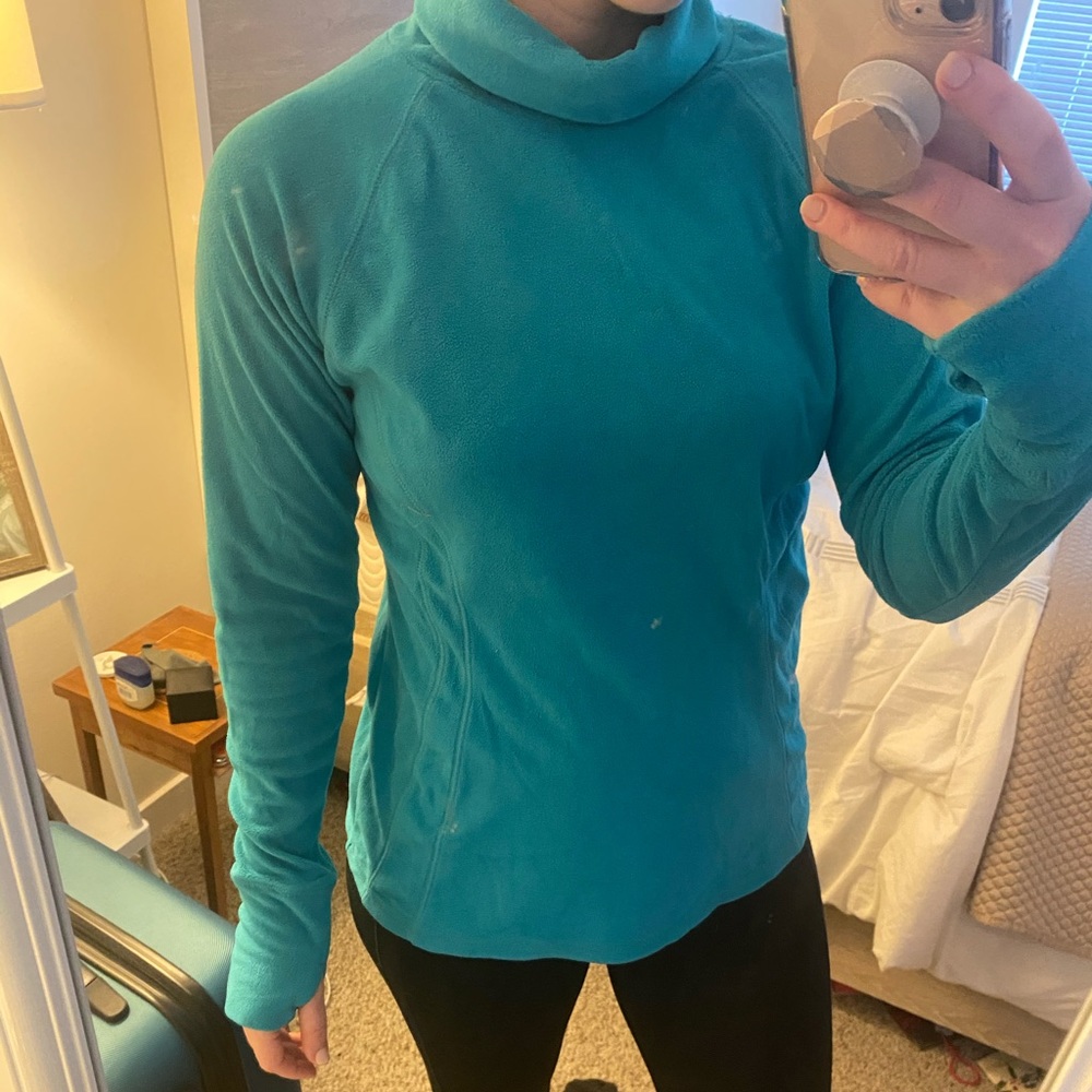 Tek Gear fleece sweater